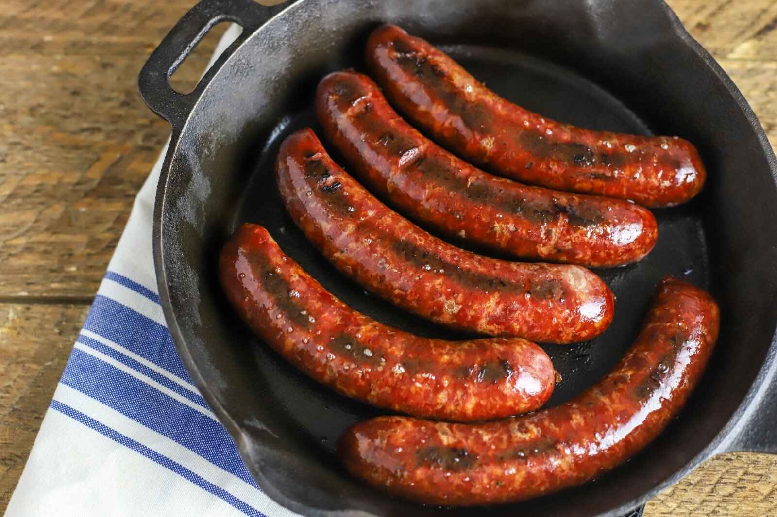 Cooking shop smoked sausage